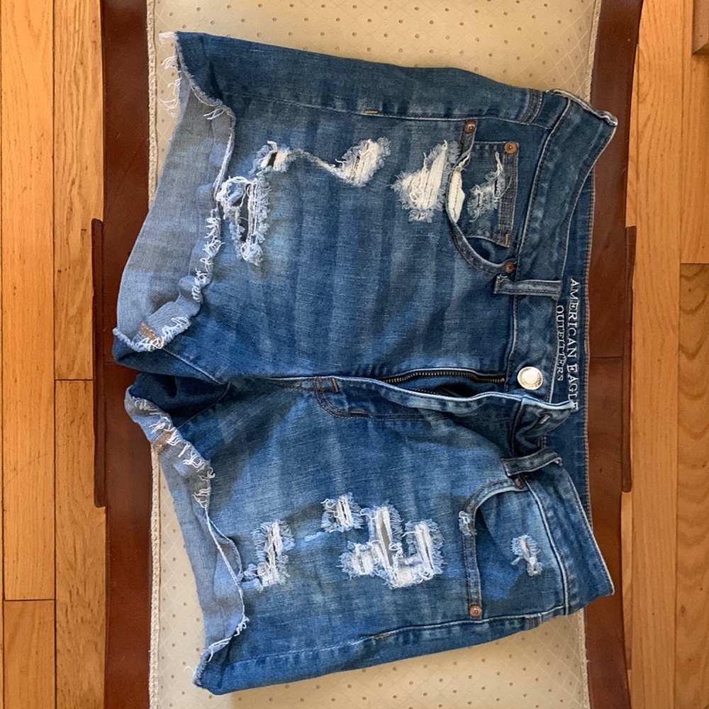 AE Shortie shorts medium wash size 12